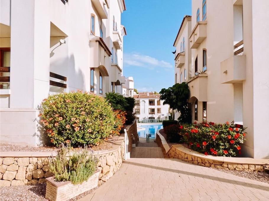 Soleado Apartamento Con Piscina Y Terraza Privada. البير المظهر الخارجي الصورة